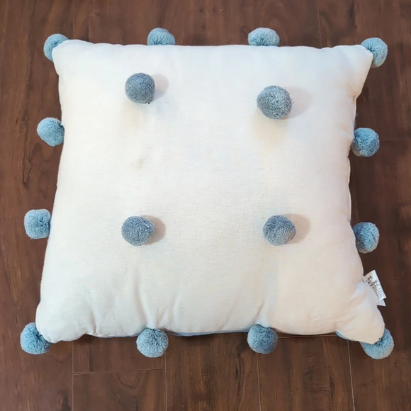 Other - ⭐3/$15 Pompom pillow
